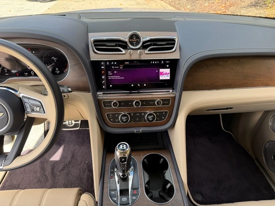 2023 Bentley Bentayga - Image 21 of 21