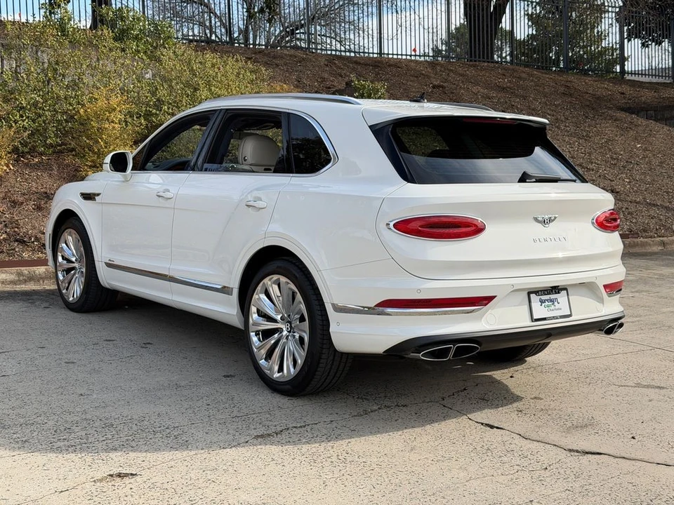 2023 Bentley Bentayga - Image 3 of 21