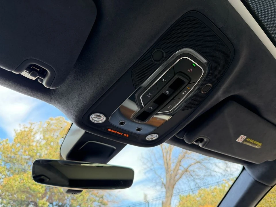 2023 Bentley Bentayga - Image 31 of 31