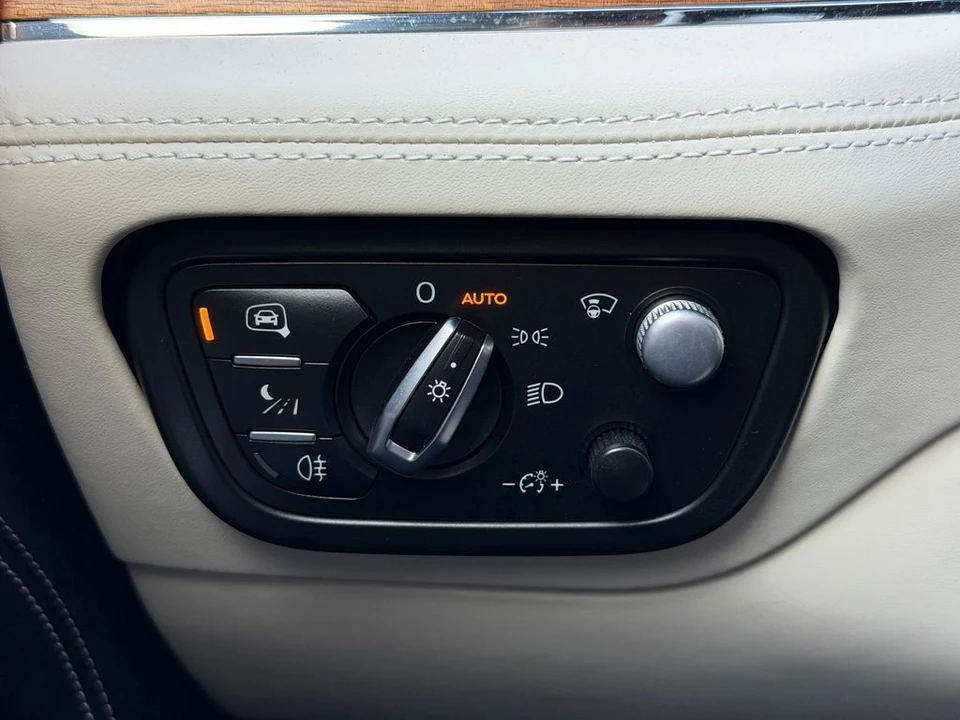 2023 Bentley Bentayga - Image 20 of 21