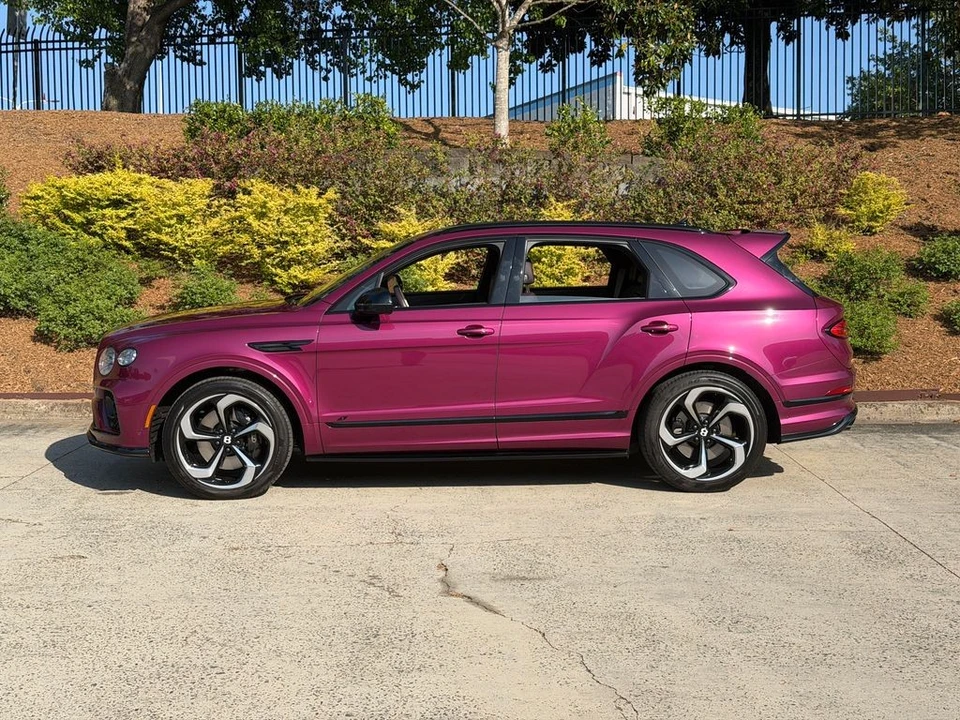 2023 Bentley Bentayga - Image 12 of 21