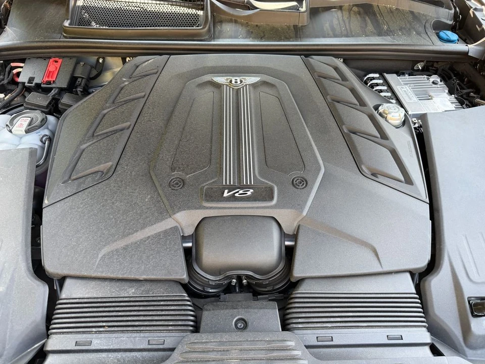 2023 Bentley Bentayga - Image 14 of 31