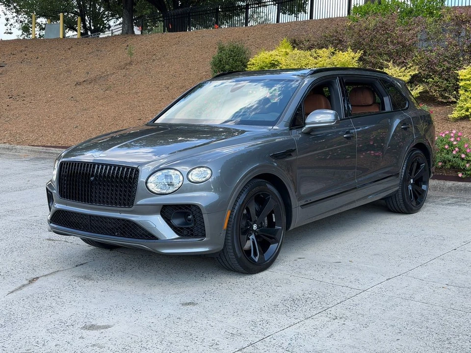 2023 Bentley Bentayga - Image 2 of 31
