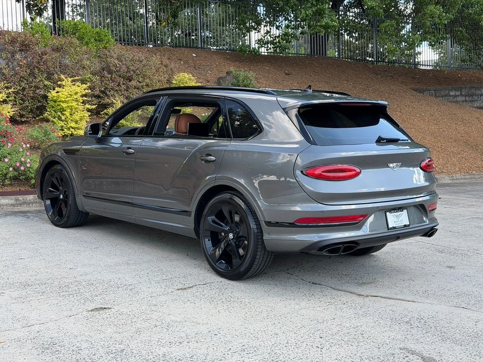 2023 Bentley Bentayga - Image 5 of 31
