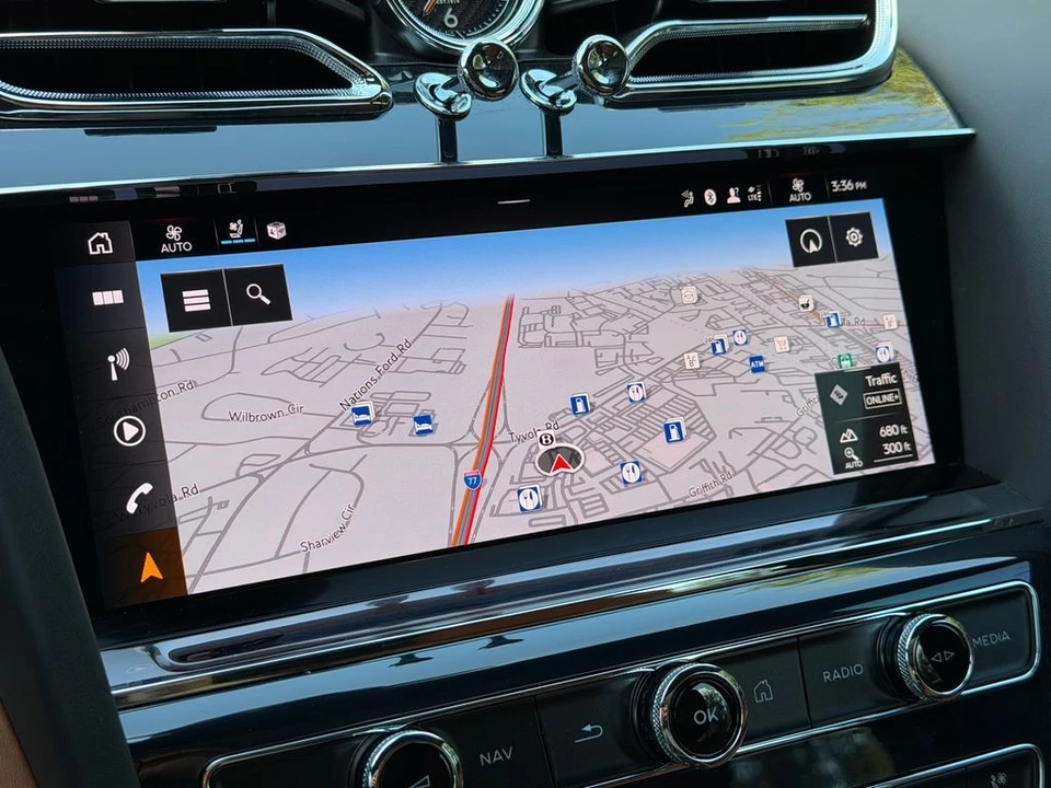 2023 Bentley Bentayga - Image 25 of 31