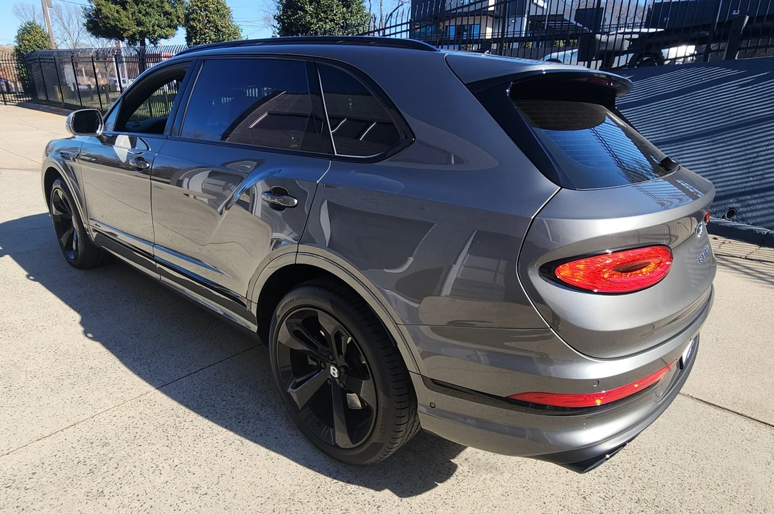 2023 Bentley Bentayga - Image 20 of 21