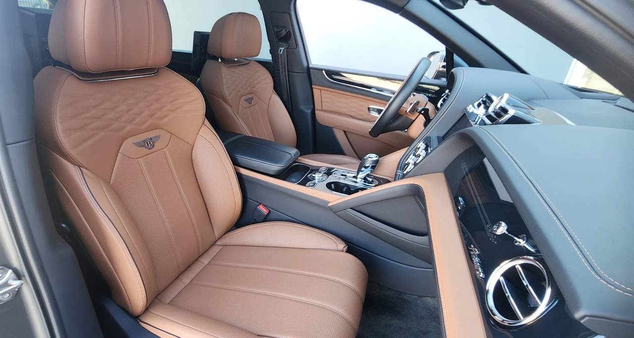 2023 Bentley Bentayga - Image 3 of 21