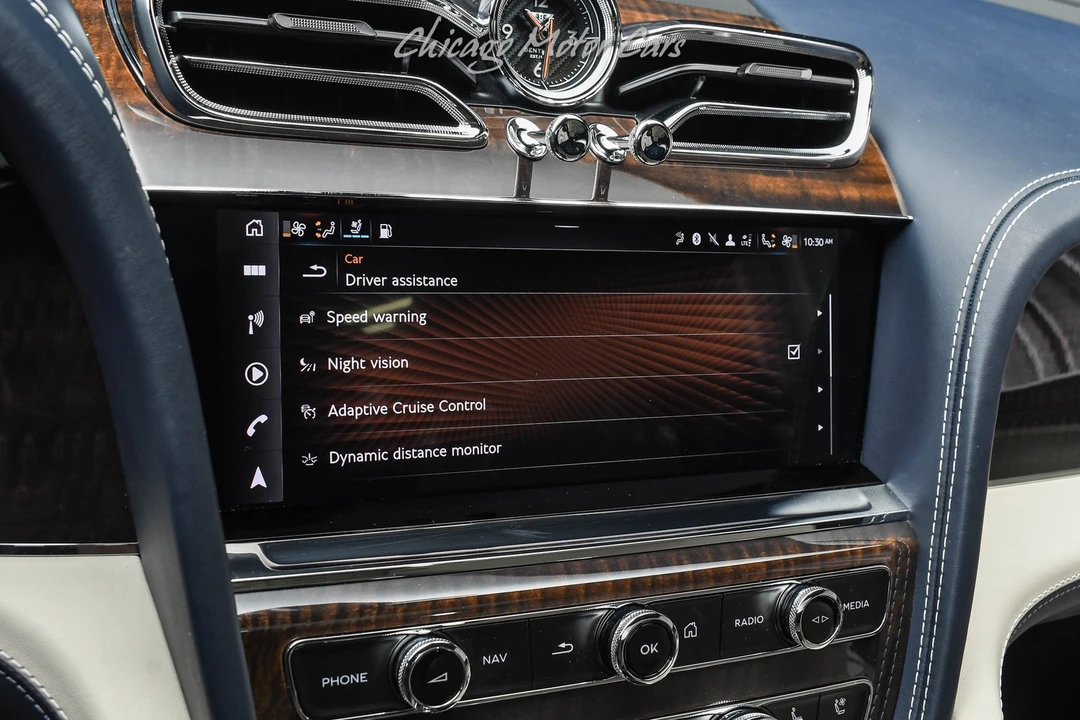 2023 Bentley Bentayga - Image 18 of 21