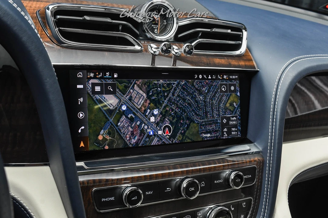 2023 Bentley Bentayga - Image 16 of 21