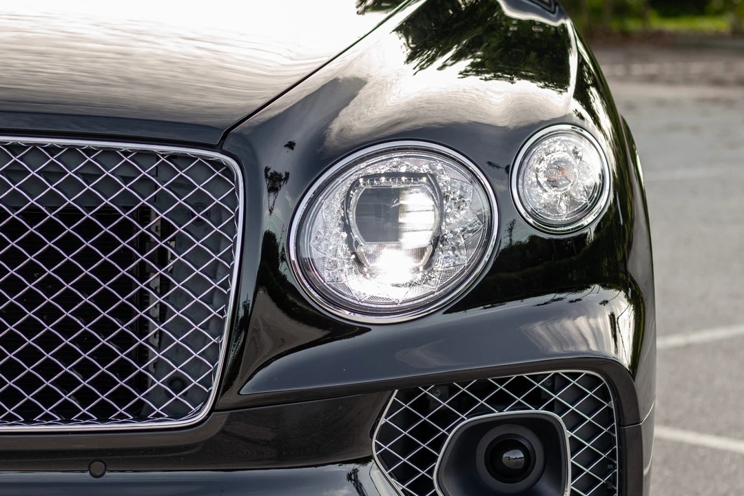 2023 Bentley Bentayga - Image 12 of 31