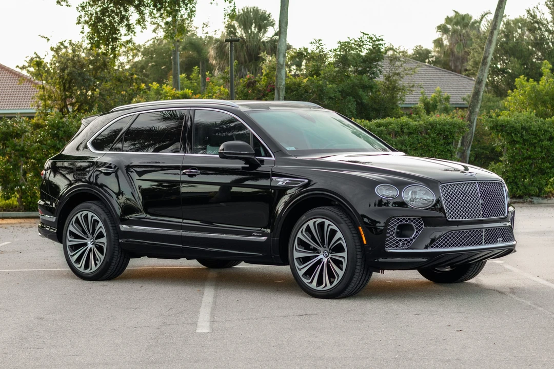 2023 Bentley Bentayga - Image 3 of 31