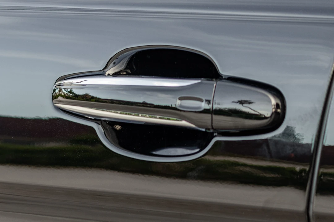 2023 Bentley Bentayga - Image 29 of 31