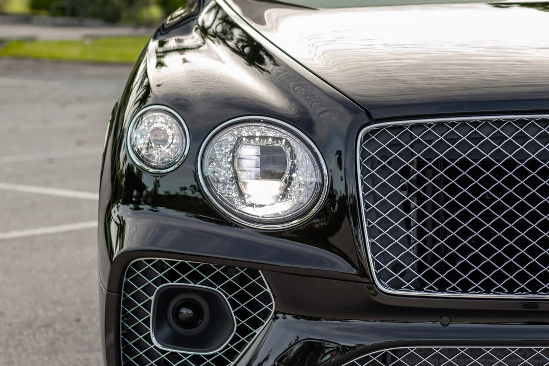 2023 Bentley Bentayga - Image 11 of 31
