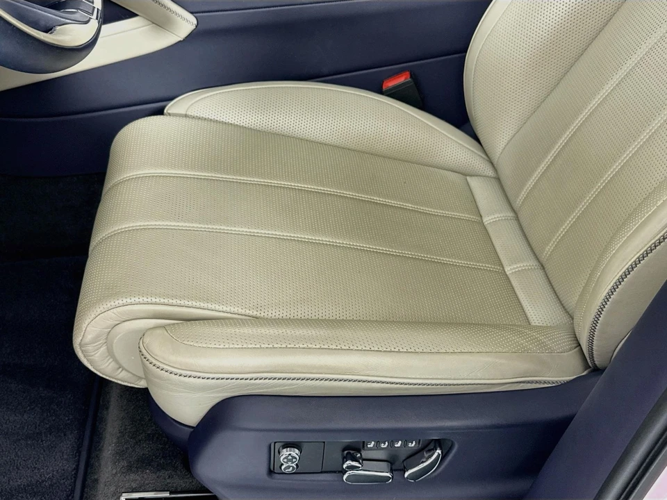 2023 Bentley Bentayga - Image 22 of 31