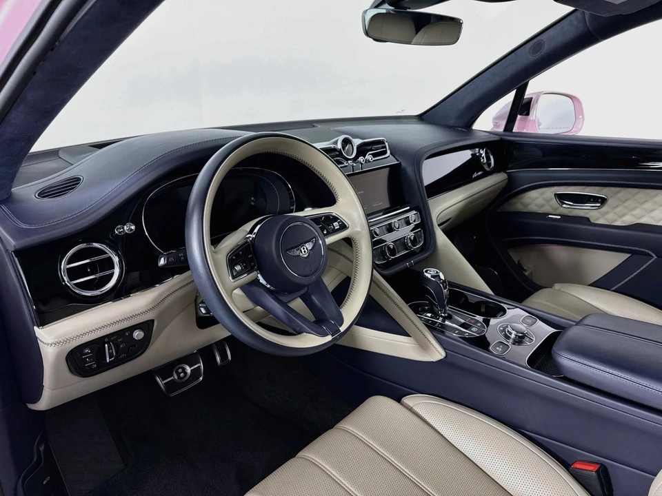 2023 Bentley Bentayga - Image 9 of 31