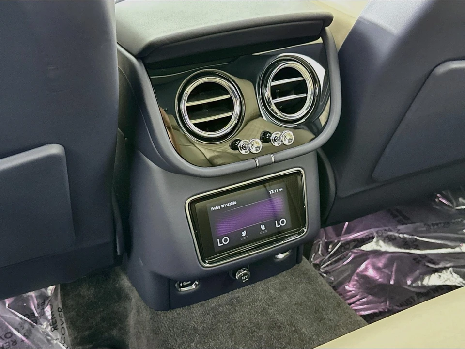 2023 Bentley Bentayga - Image 27 of 31