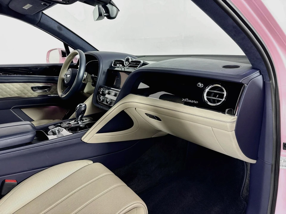 2023 Bentley Bentayga - Image 31 of 31
