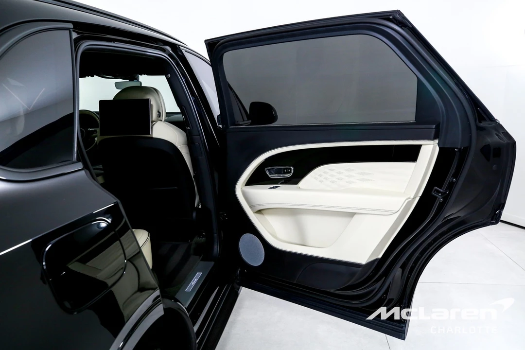 2023 Bentley Bentayga - Image 25 of 31