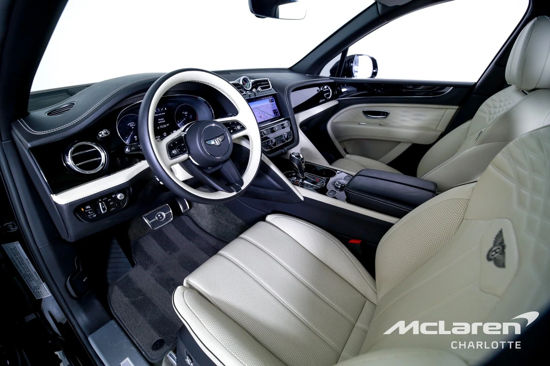 2023 Bentley Bentayga - Image 12 of 31