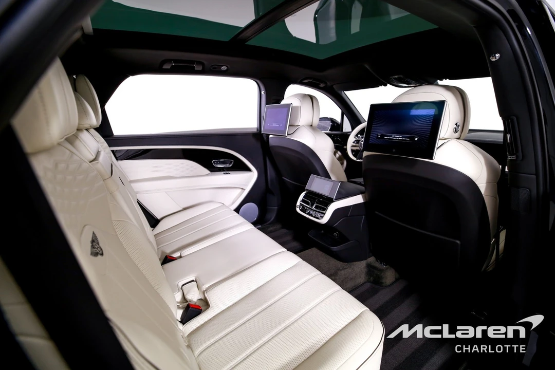 2023 Bentley Bentayga - Image 27 of 31