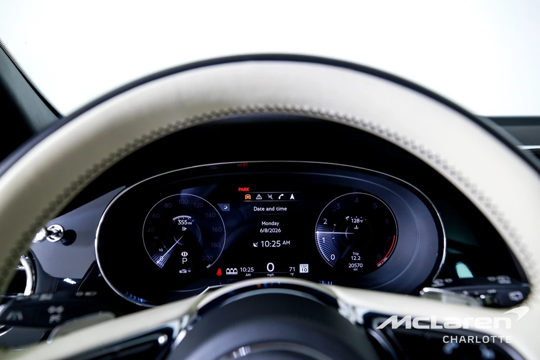 2023 Bentley Bentayga - Image 13 of 31