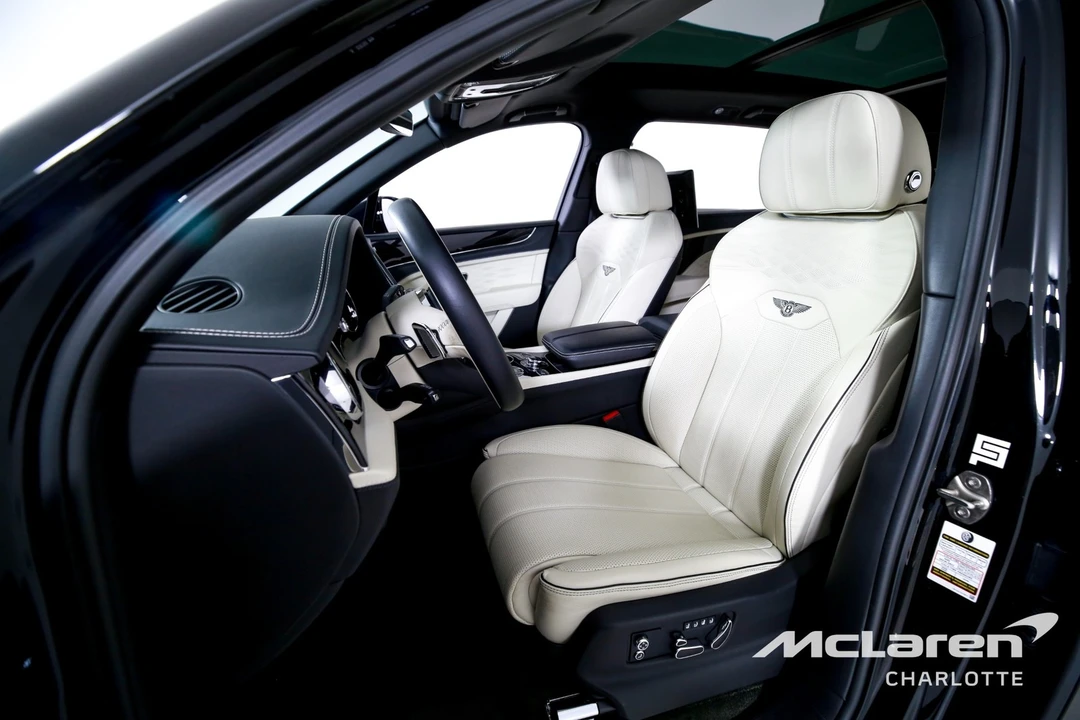 2023 Bentley Bentayga - Image 11 of 31
