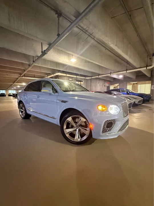 2023 Bentley Bentayga - Image 2 of 20