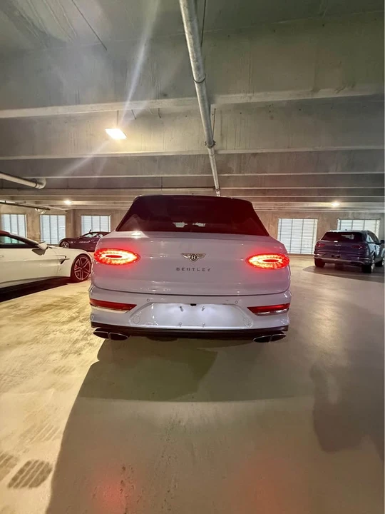 2023 Bentley Bentayga - Image 6 of 20