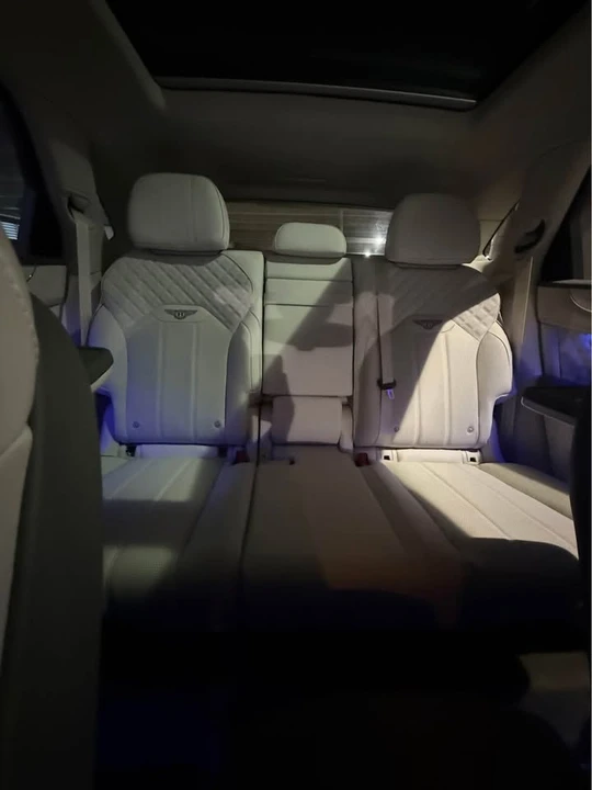 2023 Bentley Bentayga - Image 12 of 20