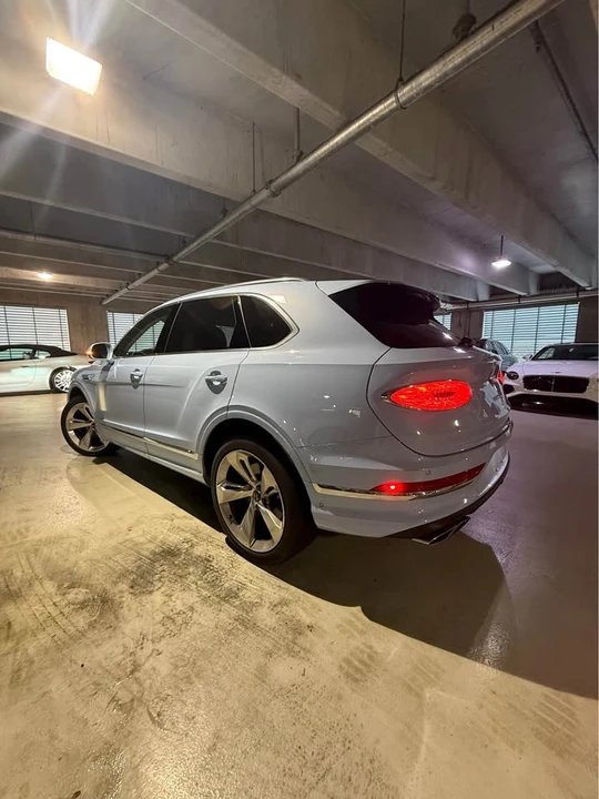 2023 Bentley Bentayga - Image 5 of 20