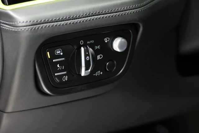 2023 Bentley Bentayga - Image 28 of 31