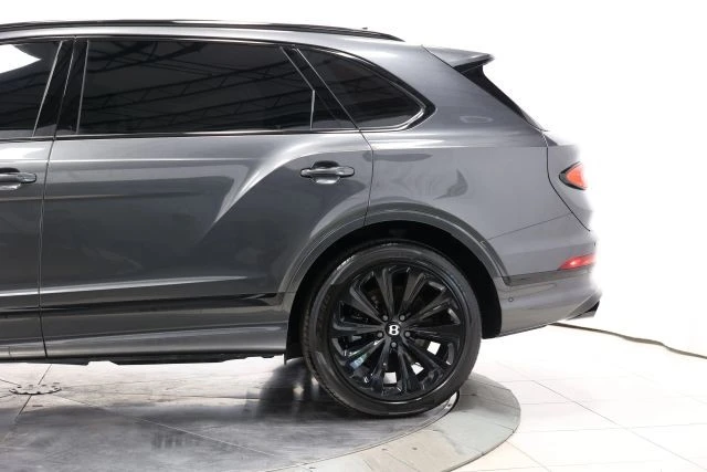 2023 Bentley Bentayga - Image 10 of 31