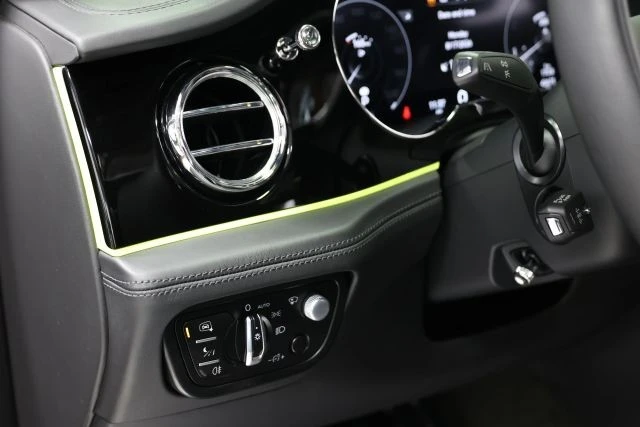 2023 Bentley Bentayga - Image 26 of 31