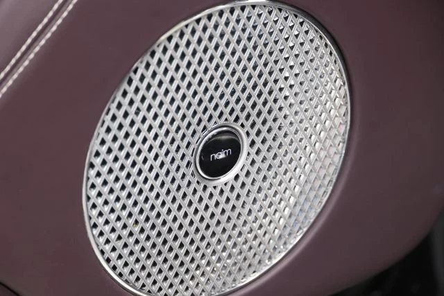 2023 Bentley Bentayga - Image 16 of 31