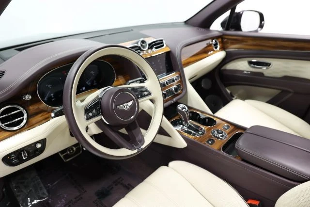 2023 Bentley Bentayga - Image 2 of 31