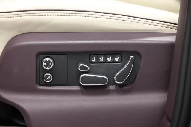 2023 Bentley Bentayga - Image 18 of 31