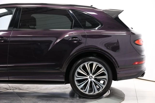 2023 Bentley Bentayga - Image 10 of 31