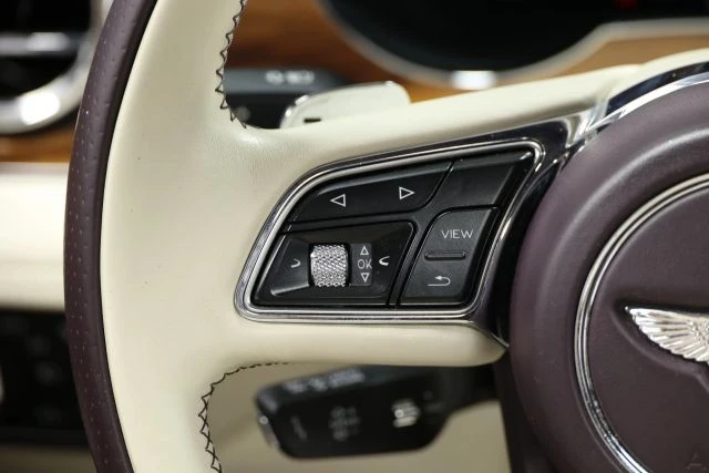 2023 Bentley Bentayga - Image 30 of 31