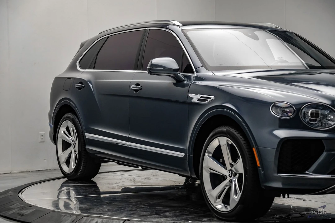 2023 Bentley Bentayga - Image 25 of 31