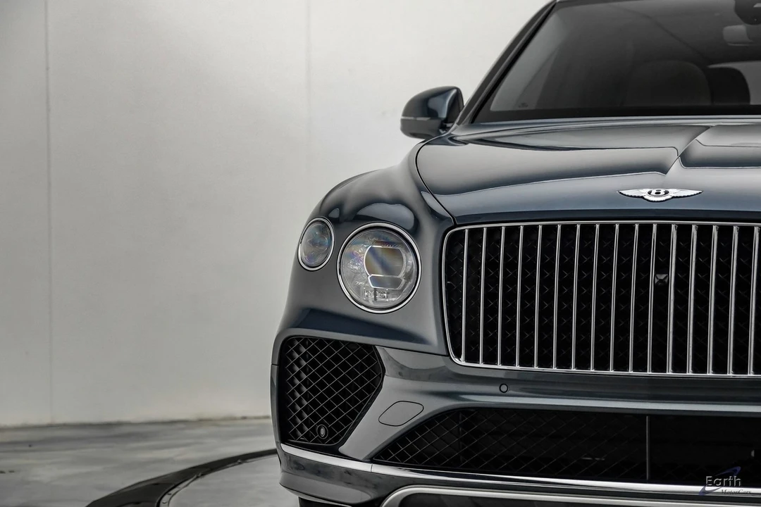 2023 Bentley Bentayga - Image 29 of 31