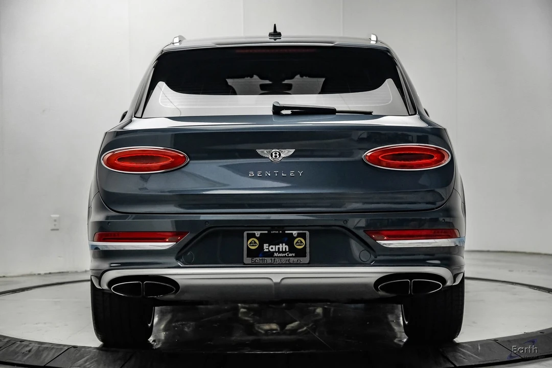 2023 Bentley Bentayga - Image 12 of 31