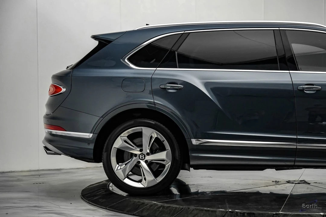 2023 Bentley Bentayga - Image 20 of 31
