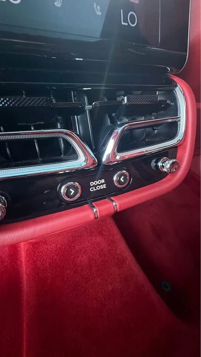 2023 Bentley Bentayga - Image 20 of 20
