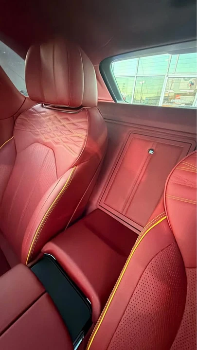 2023 Bentley Bentayga - Image 19 of 20