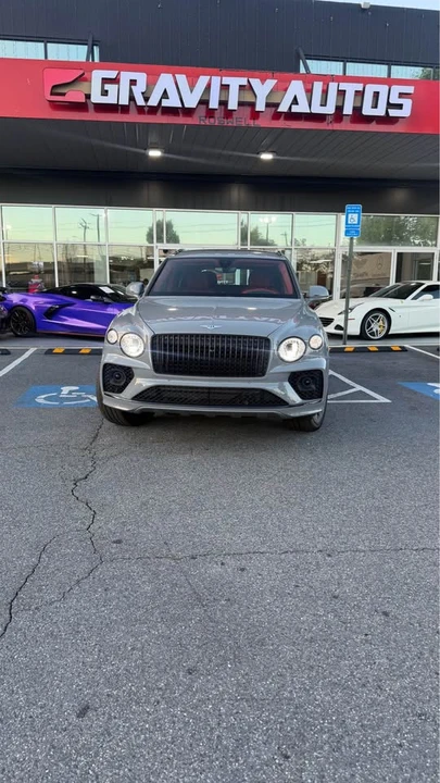 2023 Bentley Bentayga - Image 2 of 20