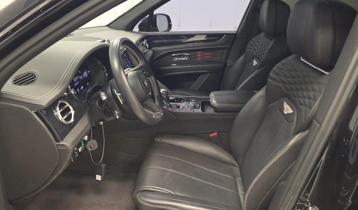 2023 Bentley Bentayga - Image 2 of 3