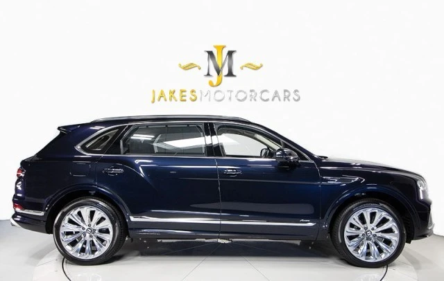 2023 Bentley Bentayga - Image 13 of 21