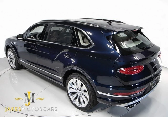2023 Bentley Bentayga - Image 7 of 21