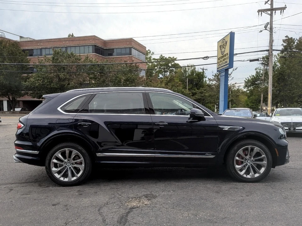 2023 Bentley Bentayga - Image 6 of 21