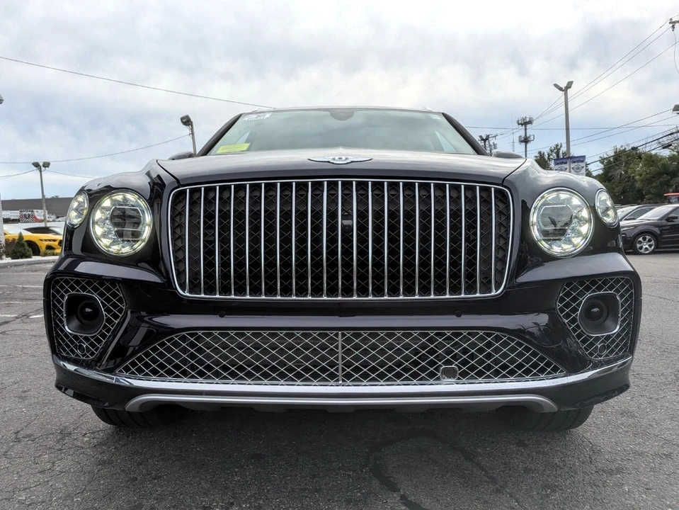2023 Bentley Bentayga - Image 4 of 21